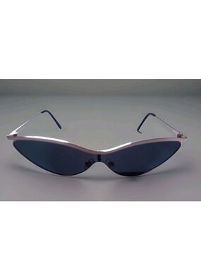 Sleek Cat Eye Metal Frame Sunglasses - Silver with Dark Blue Lenses